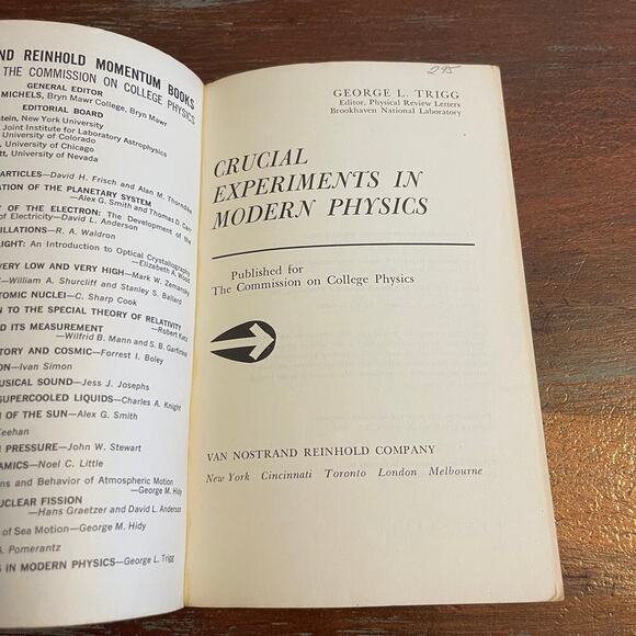 Crucial Experiments in Modern Physics by George L. Trigg Book - Picture 4 of 5